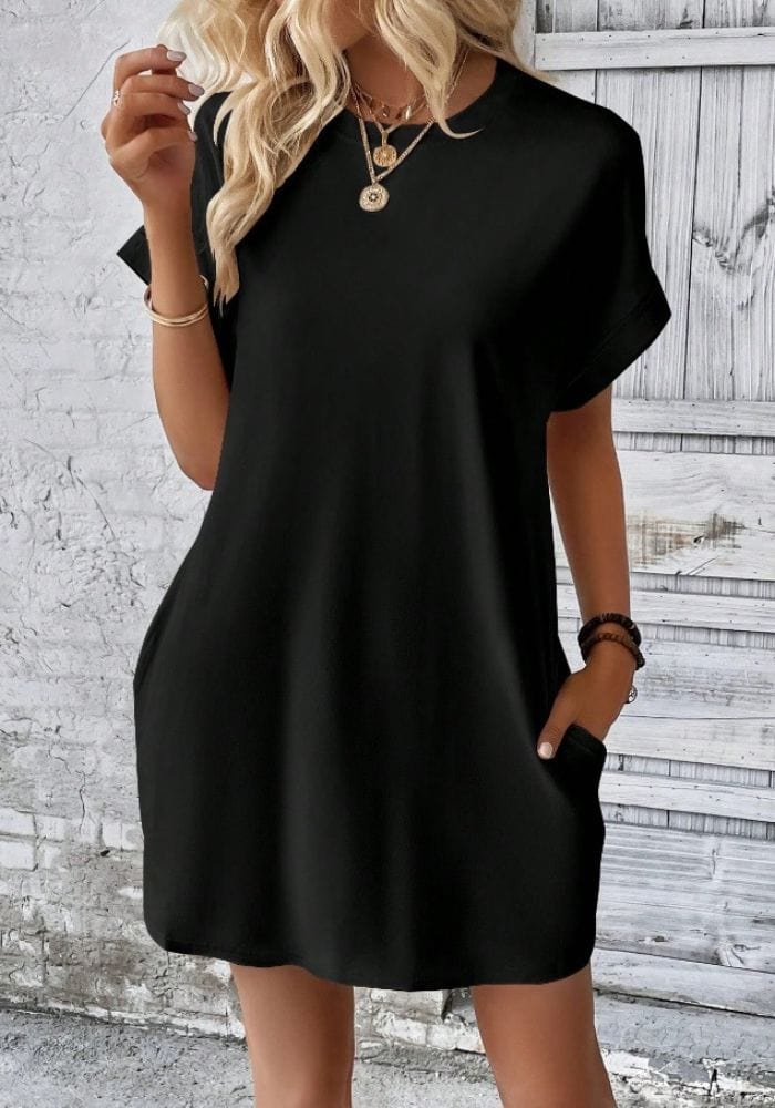 Petite robe noire trapèze été