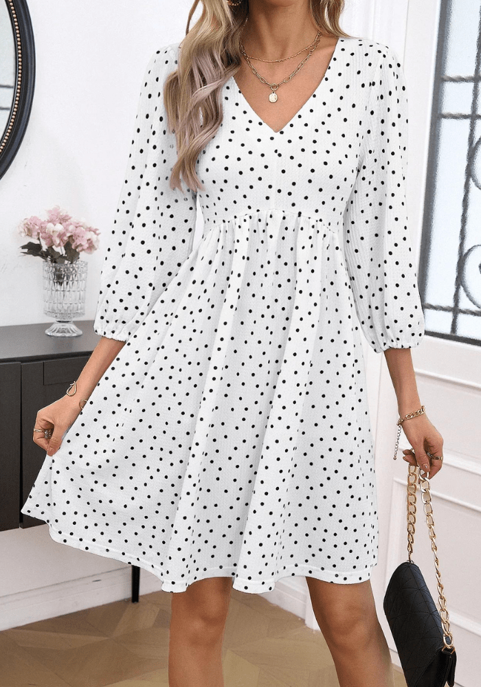 Robe trapèze blanche a pois noirs