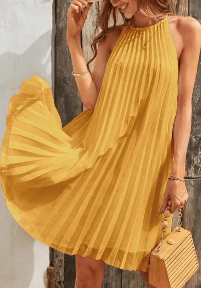 Robe trapèze jaune plissée